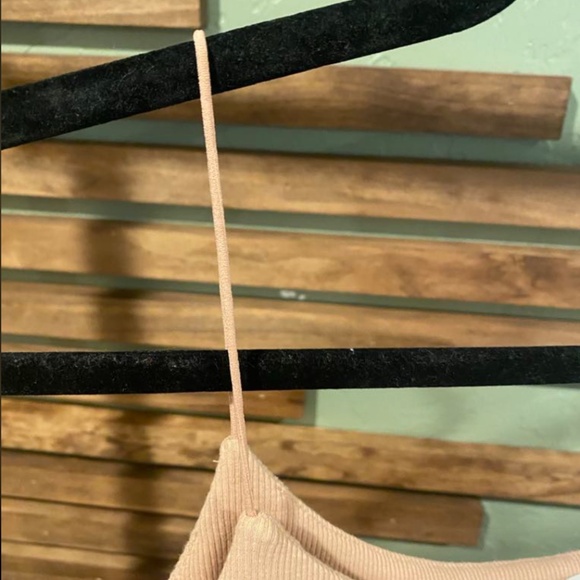 Spaghetti strap tank with built in bra - Picture 4 of 7